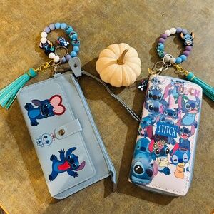 Handmade wristlet with wallet